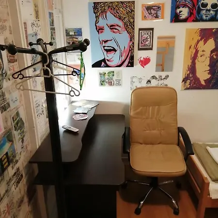 Hostal Rock *